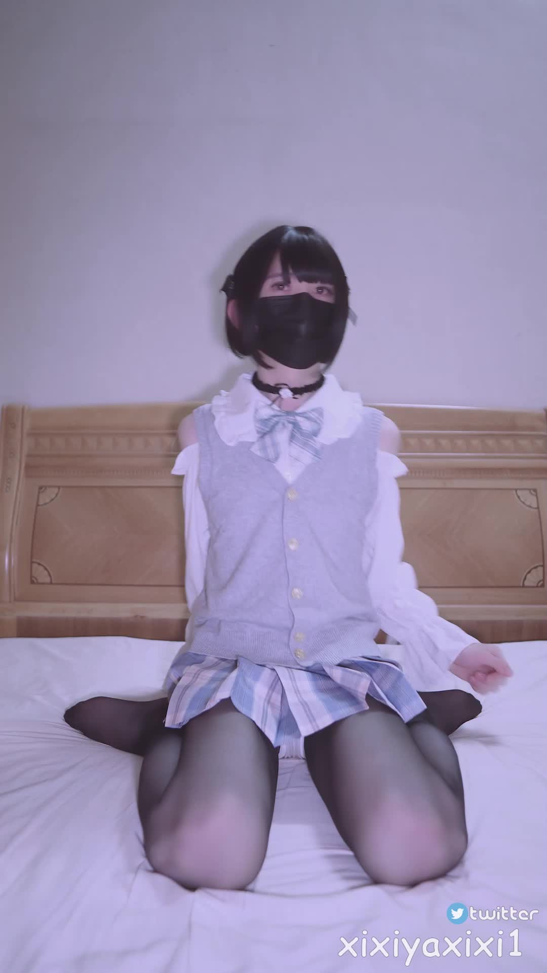 国产伪娘曦曦户外COS露出自拍【61V】 (9)