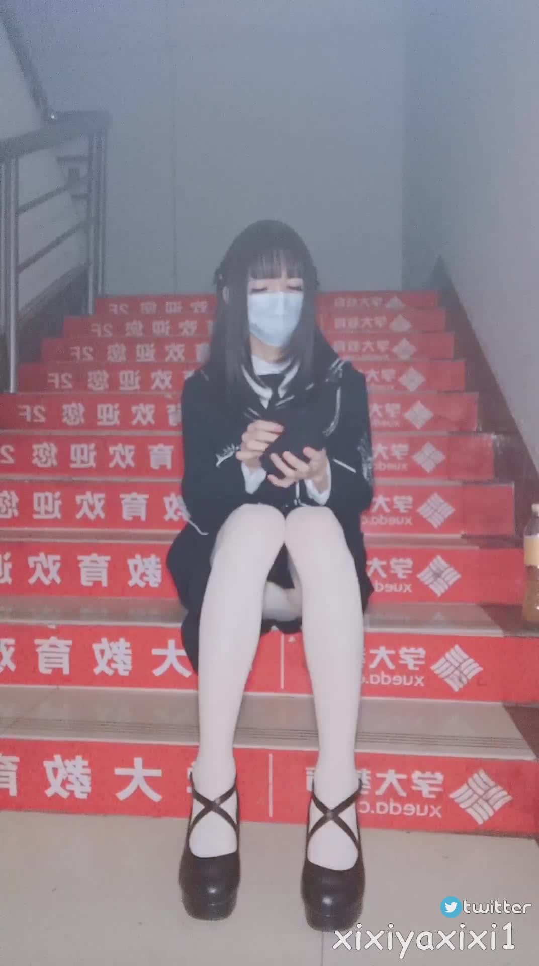 国产伪娘曦曦户外COS露出自拍【61V】 (34)