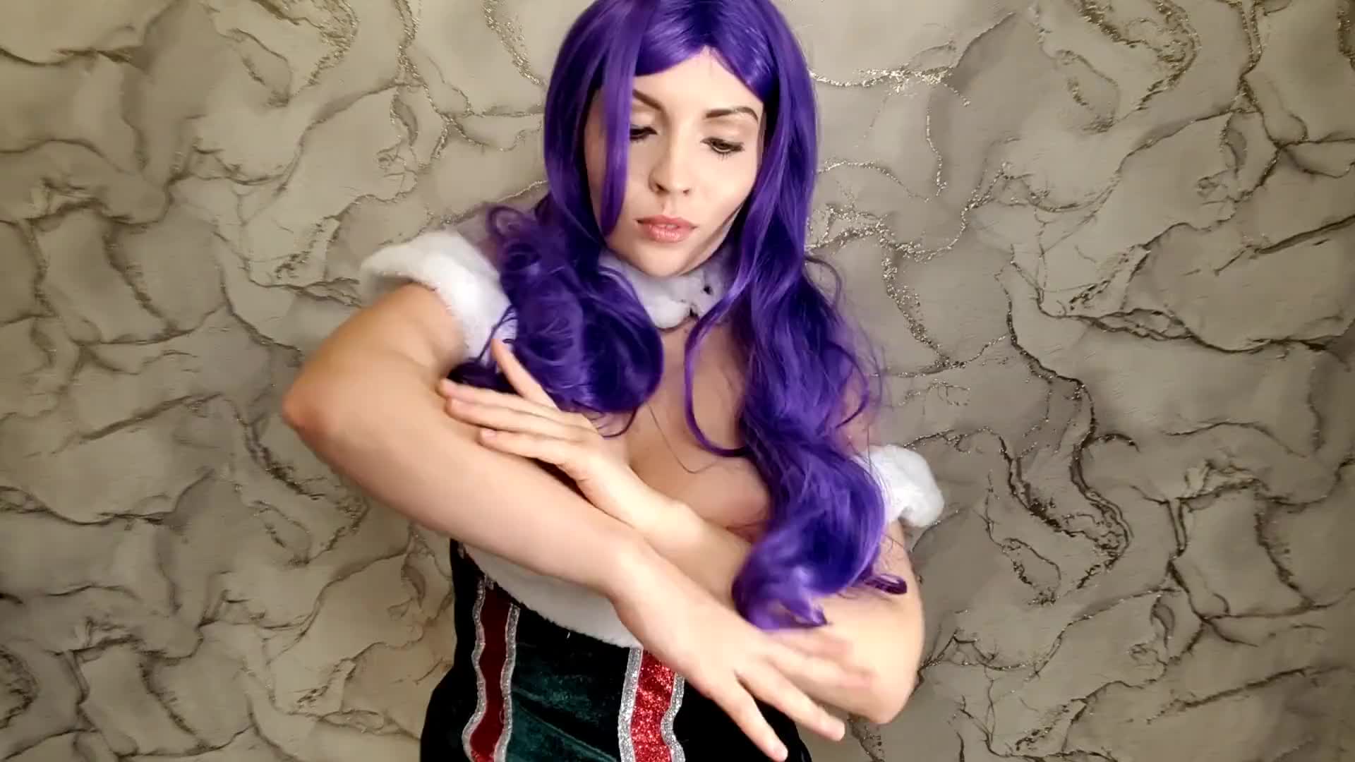 Santa's assistant plays with her pussy (652d9c7d32465)