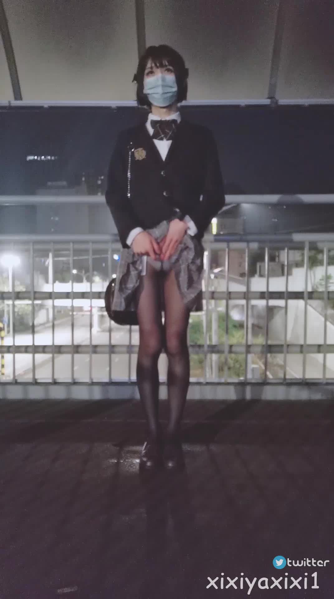 国产伪娘曦曦户外COS露出自拍【61V】 (35)