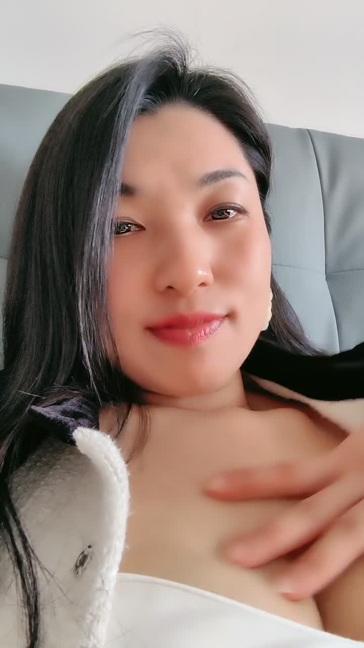 【知心姐姐陪伴你】风骚熟女巨乳穿性感情趣内衣吃鸡打炮2月20-3月10【31V】 (25)