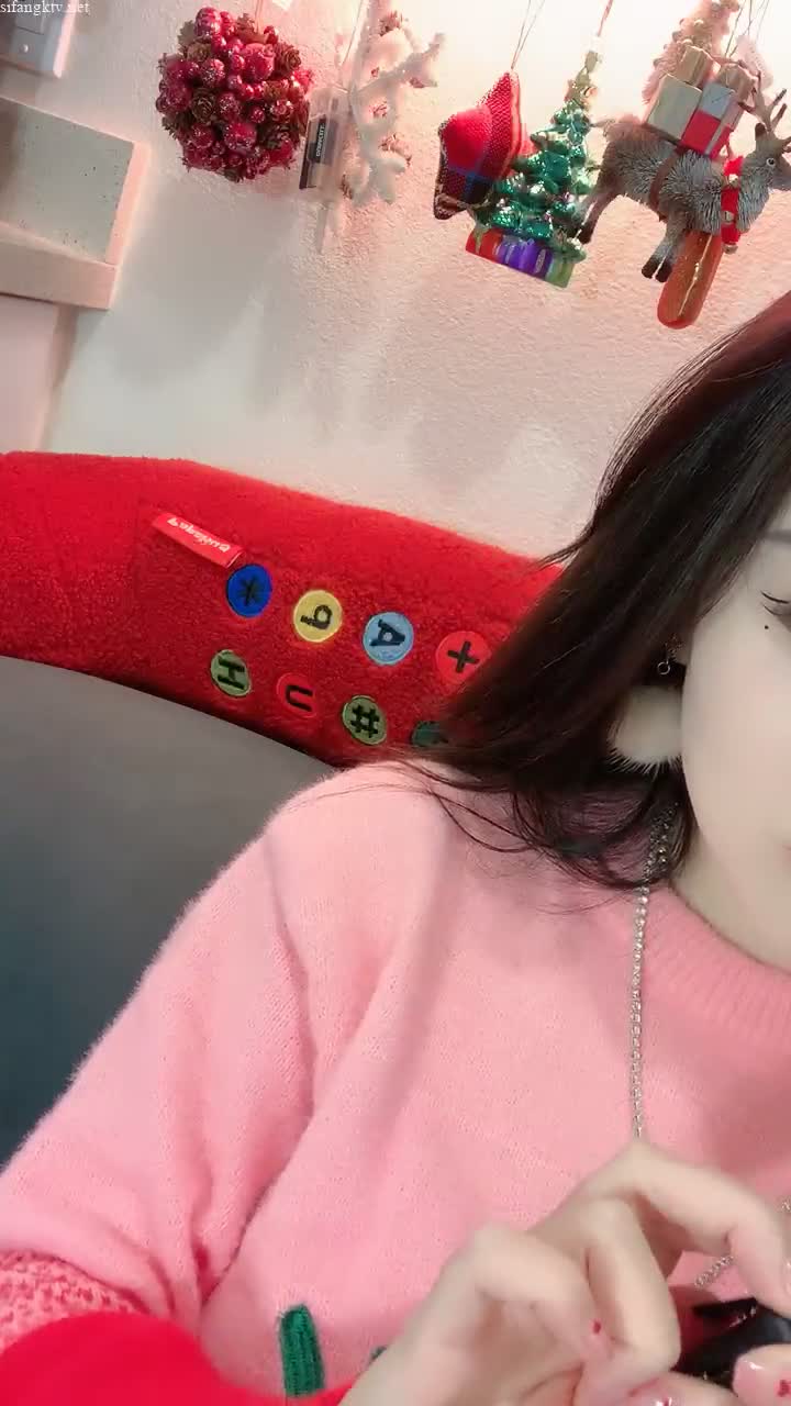 顶级模特【阿朱】白虎嫩B~全身尤物无瑕疵~抠逼自慰【40v】 (15)