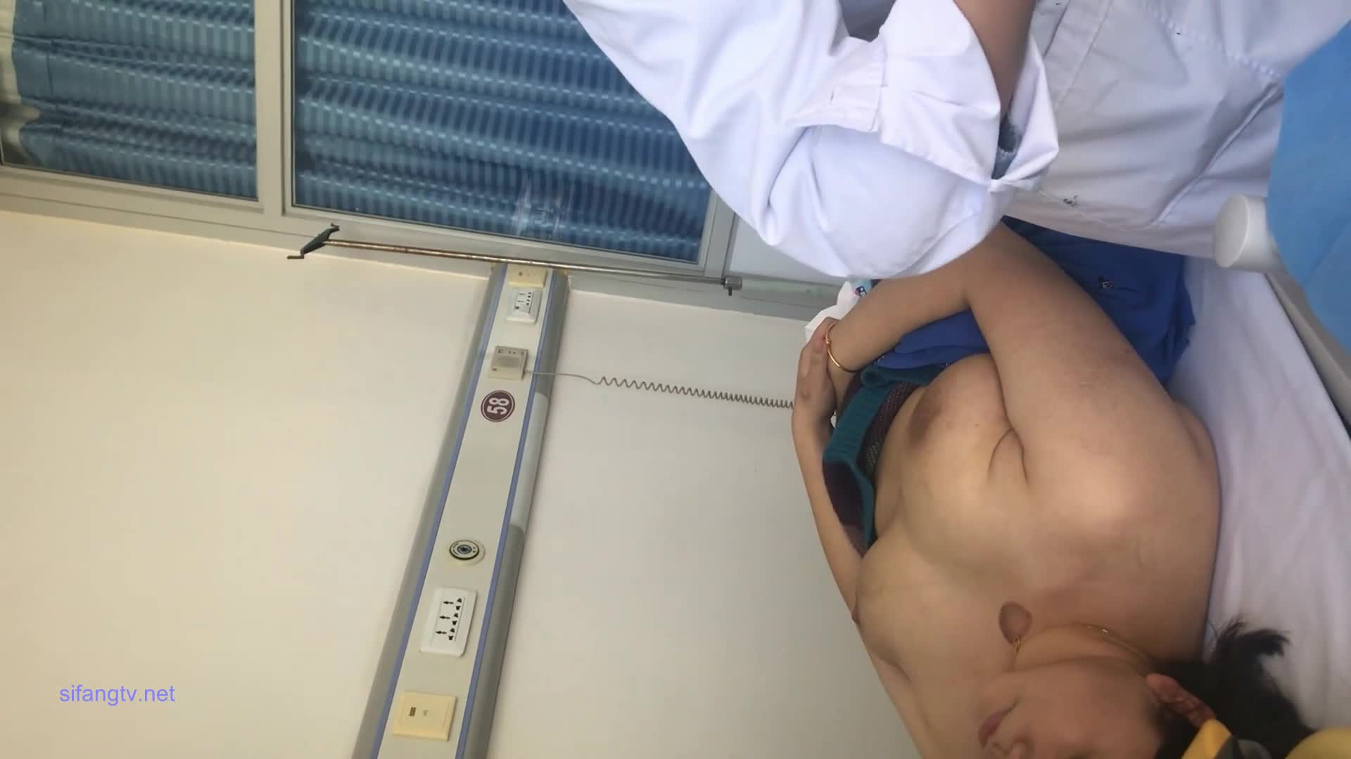 某房流出【医院身体检查 】偷拍少女少妇 做心电图 菊花消毒等等合集【48v】 (44)