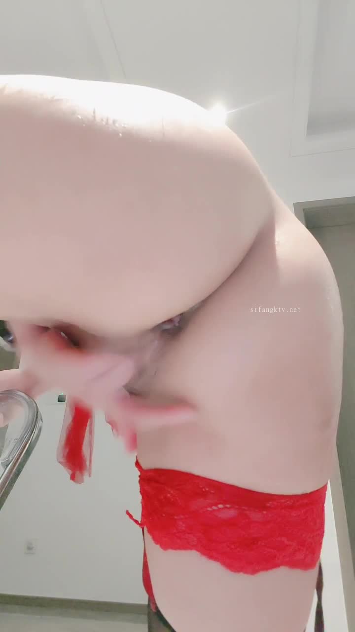 骚到极致~女淫魔【雅典娜】对镜抠逼狂喷~浓稠粘液嘀嗒【10V】 (5)