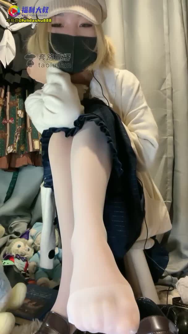 鞋底羞辱_白丝_呼吸控制_榨精_芃芃大人