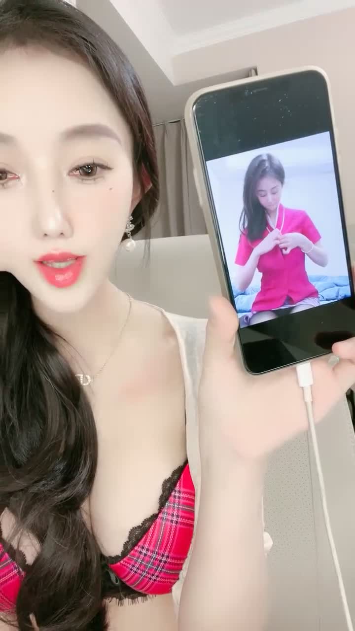 自录~超级大奶子~高级感绿播【嗲妮不嗲】G奶大胸~揉胸扭臀~诱人【24V】 (21)