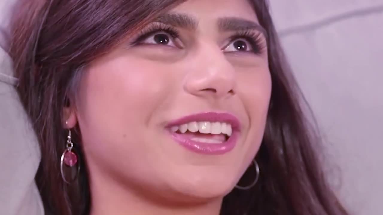 【自整理】倒立吃屌 巧克力黑屌4P三通骚货 带剧情【86V】 (11)