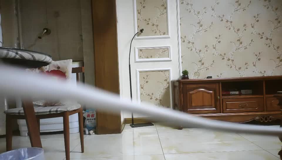 【清纯少妇致命诱惑】绿帽男偷拍老婆~家中客厅调情啪啪，激情啪啪高潮迭起【19V】 (15)