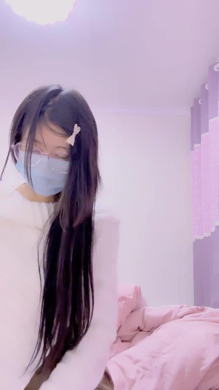 超嫩极品学妹【毛桃幺】极品粉嫩鲍鱼~真想舔一口啊~冒白浆【30V】 (28)