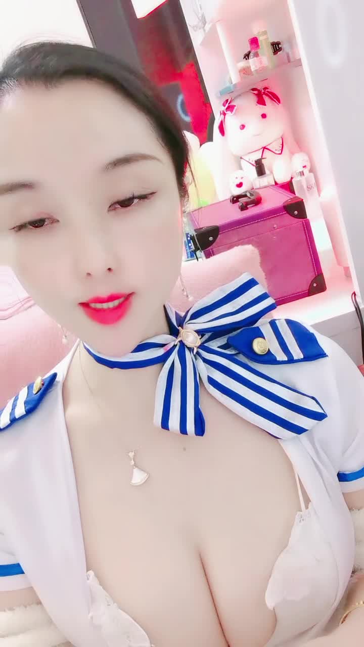 自录~高颜值绿播【莞式技师全套服务】空姐制服~雪白大奶~聊骚【11V】 (11)