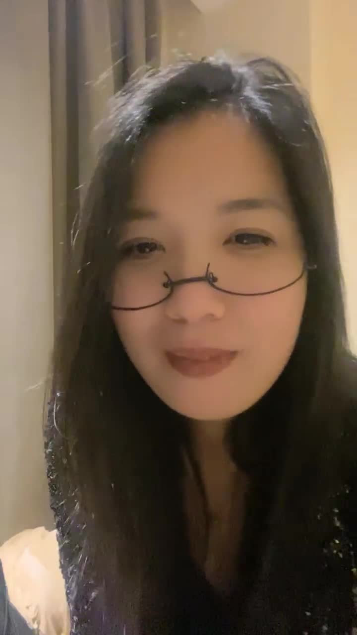 与闺蜜下海，【户外一根烟】为金主双重口交侍奉 深喉吞精骨感美少女自慰互动大秀【26v】 (15)