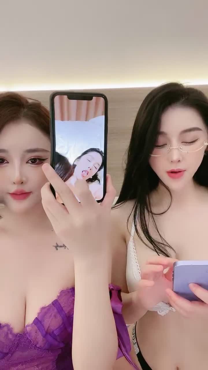 自录~高段位气质御姐【巭孬】姐妹花~模拟被干~大奶晃动【13V】 (10)