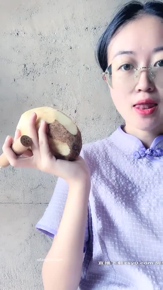 某幼教老师【幼湿】上课跳蛋塞逼~户外游乐园公厕玩弄阴穴~特写道具假屌插逼~相当刺激！【49v】 (46)