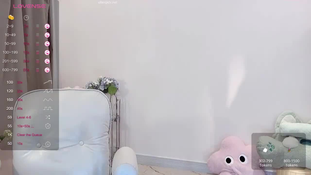 极品女神~ !乳交夹乳头【DeepEggs】长腿丝袜玉足~跳蛋狂震~流水【30v】 (10)