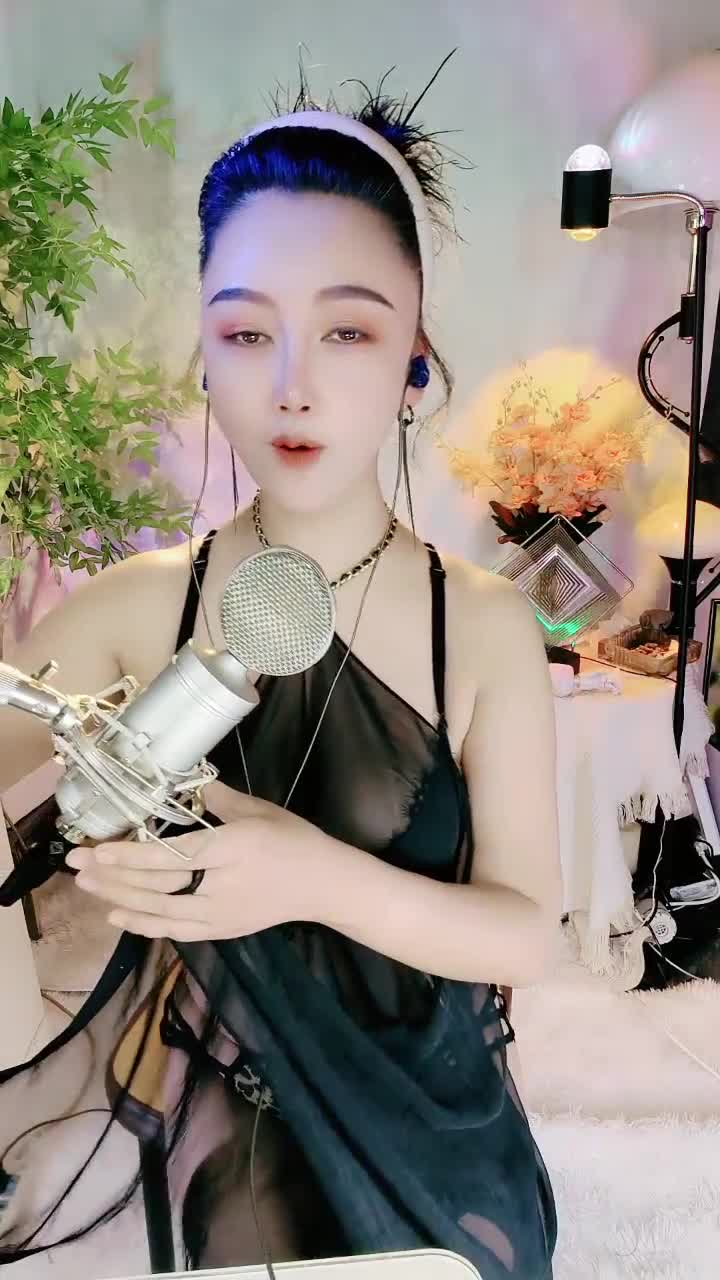 才艺主播【可可爱唱歌】唱歌跳舞 跳蛋自慰【12v】 (11)