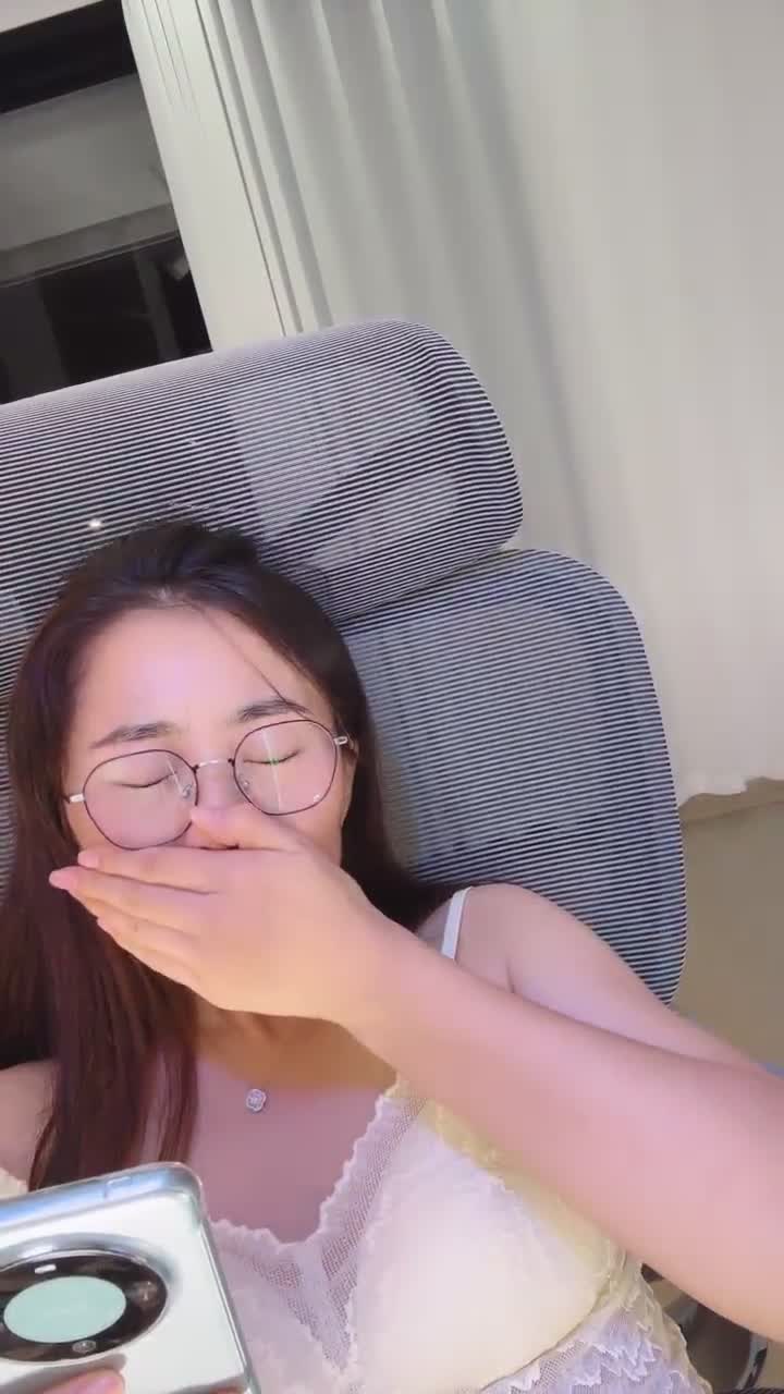 极品超骚女大学生【好烦烦烦烦】高跟丝袜长腿~道具狂插【11v】 (10)