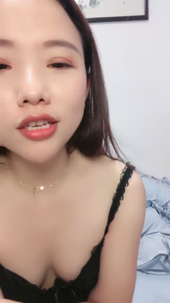 正宗女神~超纯~超漂亮【性感小少妇】扣穴自慰~各种姿势插B高潮【23V】 (23)