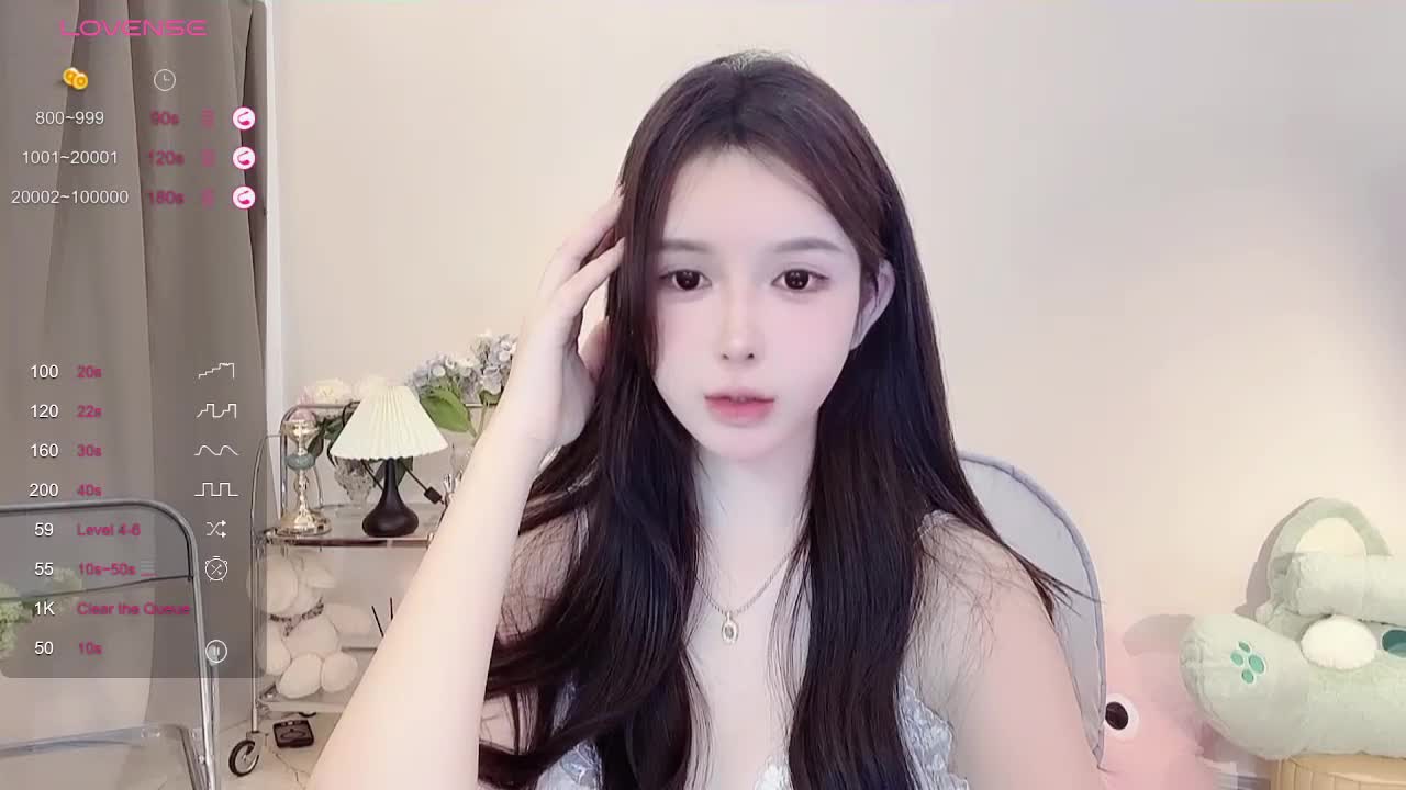 极品女神~ !乳交夹乳头【DeepEggs】长腿丝袜玉足~跳蛋狂震~流水【30v】 (9)