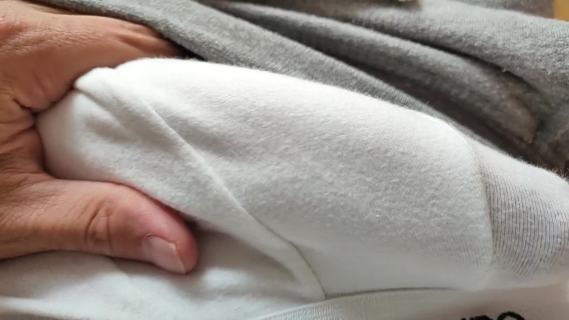 【自整理】这个有点猎奇了，大鸡巴帅小伙不爱真逼爱假逼，天天用鸡巴操不过瘾还上嘴舔！【140V】2 (42)