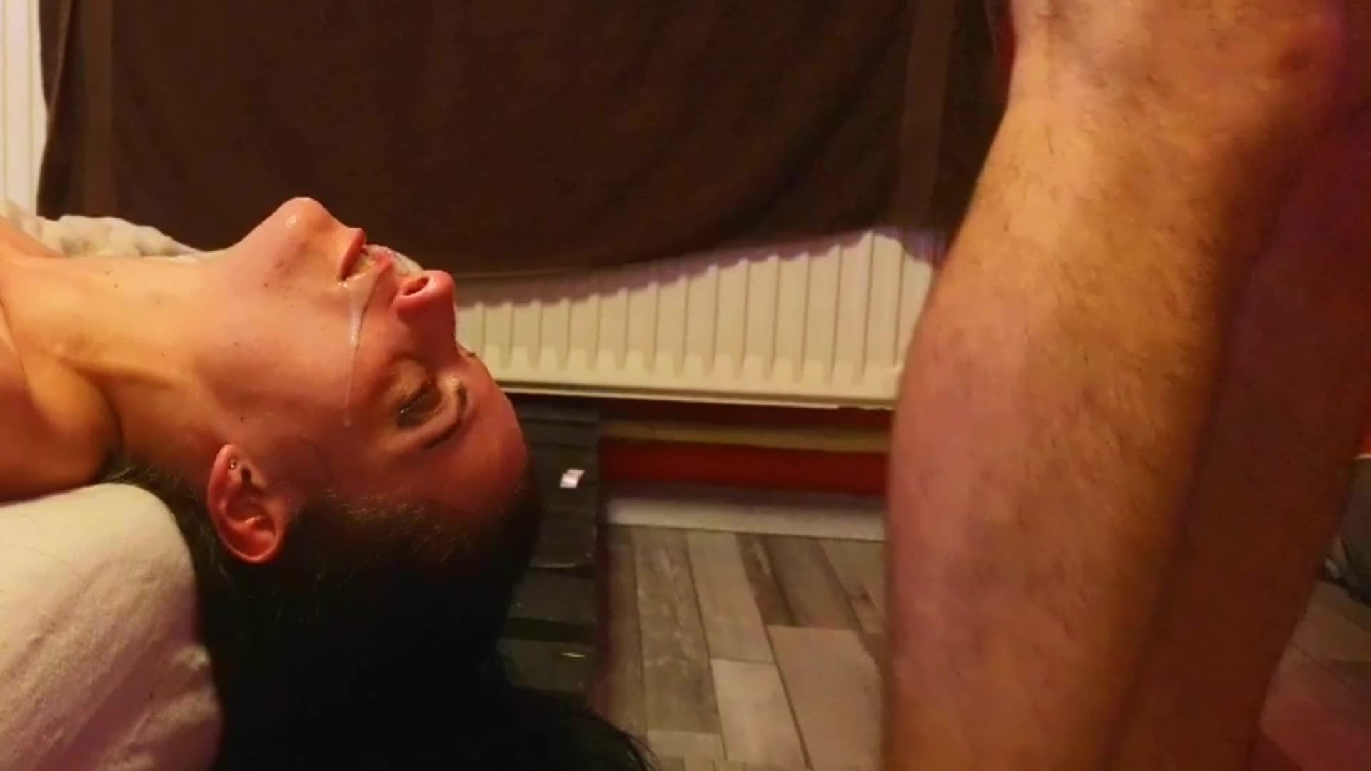 【自整理】匈牙利舔屁眼女王苦练毒龙钻和顶肛技术，这是要决心延续东莞的辉煌吗？【127V】 (75)