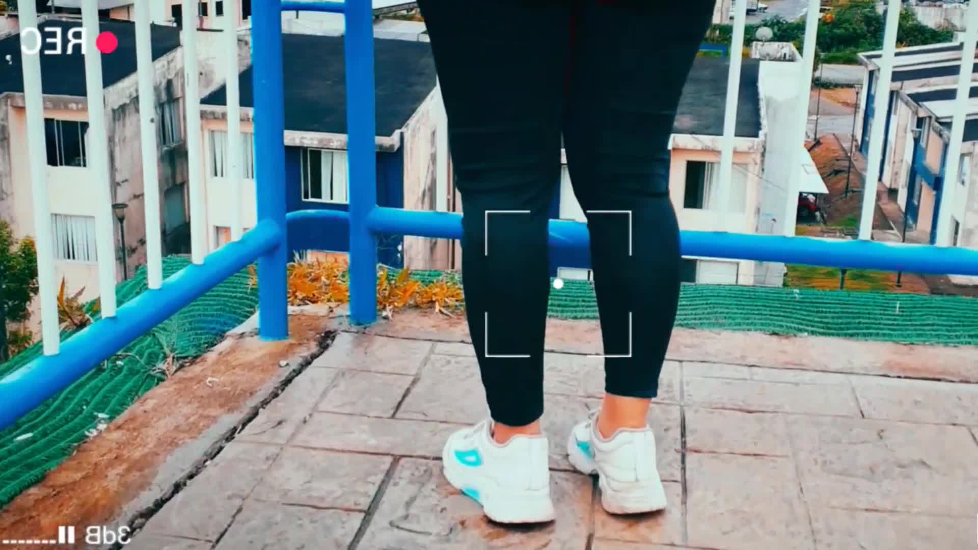 【自整理】我和性感的丈母娘发生性关系，把它录下来上传到网上！【122V】 (1)