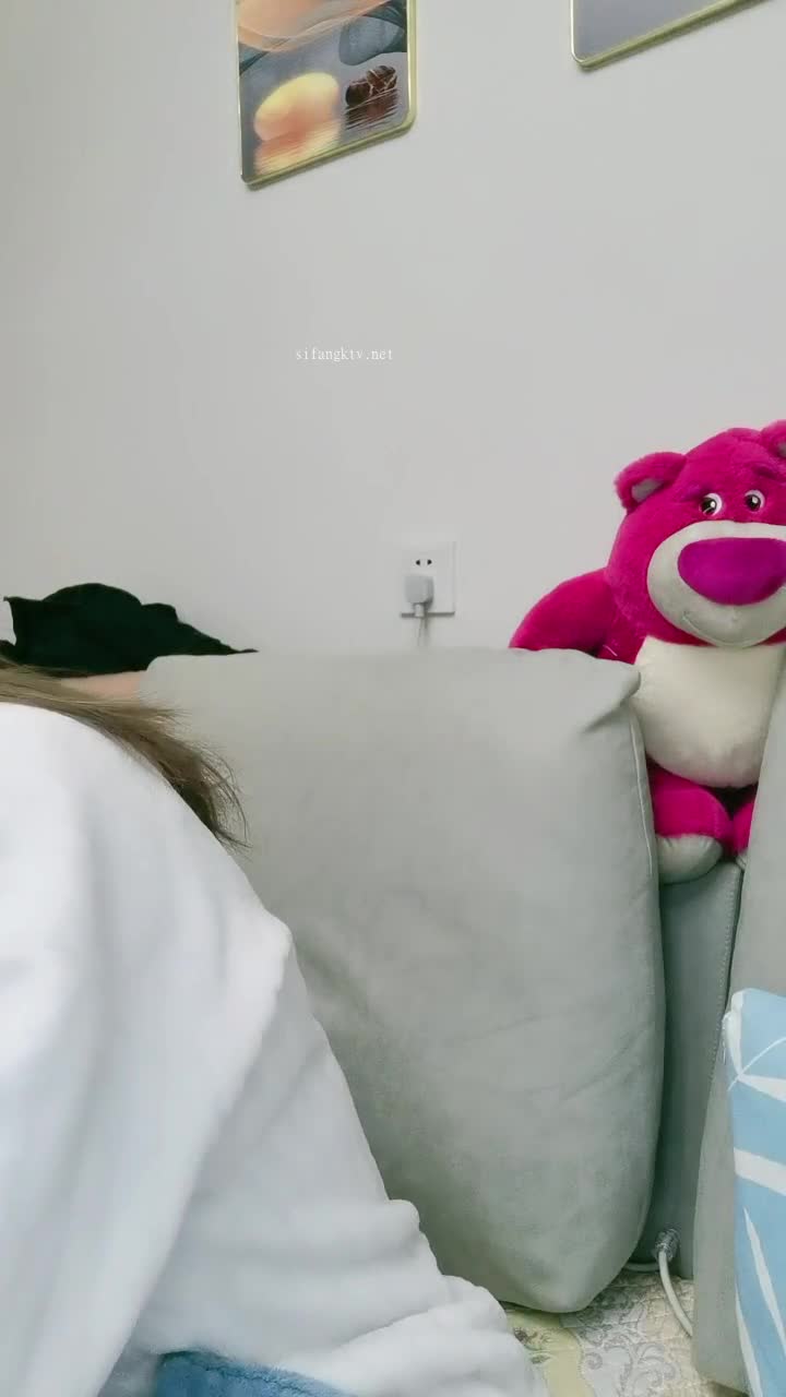 女神终于下海了【池恩啊】超级大奶~销魂裸舞~自慰大秀【22v】 (18)