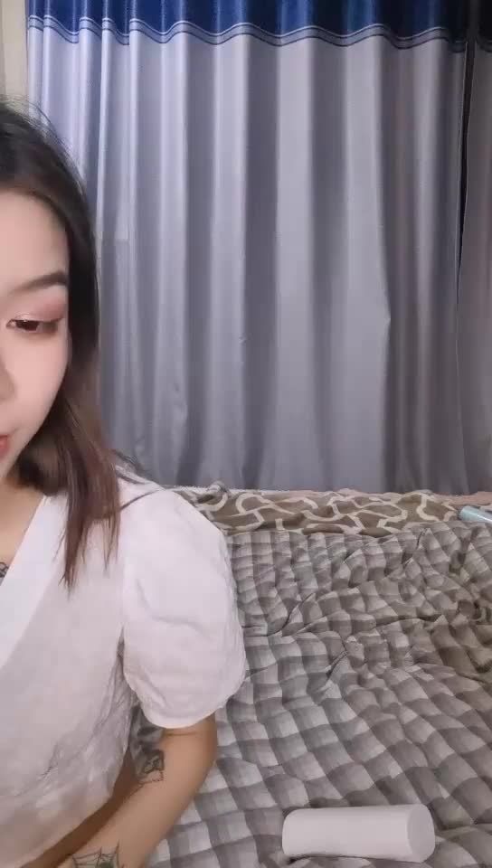 霸气纹身美女口爆【希溪】被炮友各种体位无套啪啪【25v】 (21)