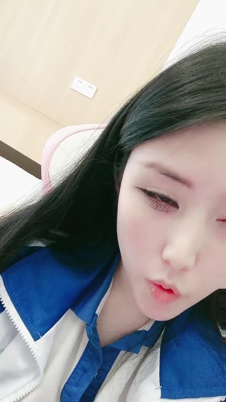 学妹特困生】线上聊骚~线下约炮【11V】 (11)