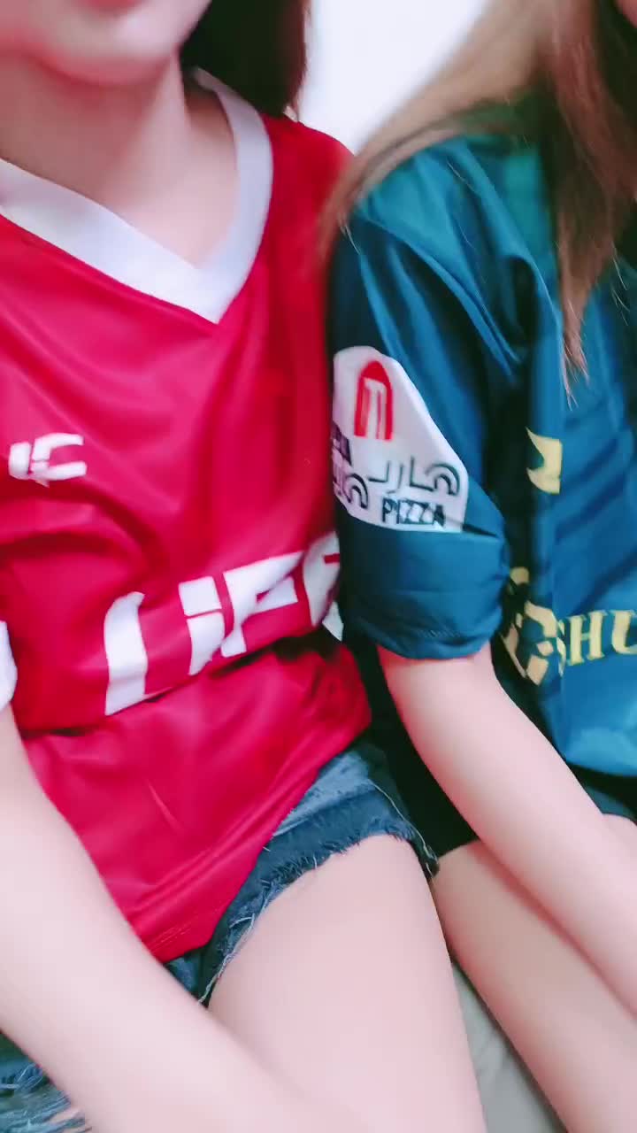 【大魔王女宿舍】淫乱女生宿舍~淫乱排队一个一个肏【36V】 (32)