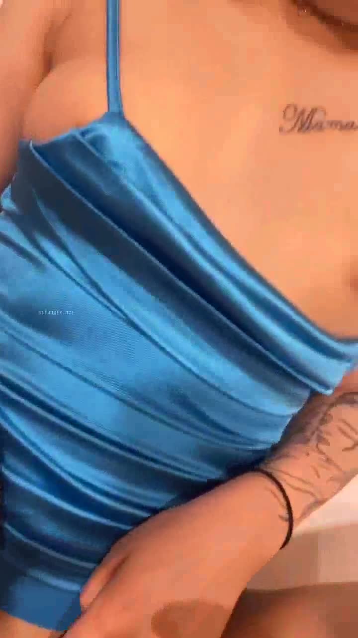 极品御姐女神丝袜母狗【小语】丝袜足交性爱私拍流出 完美露脸