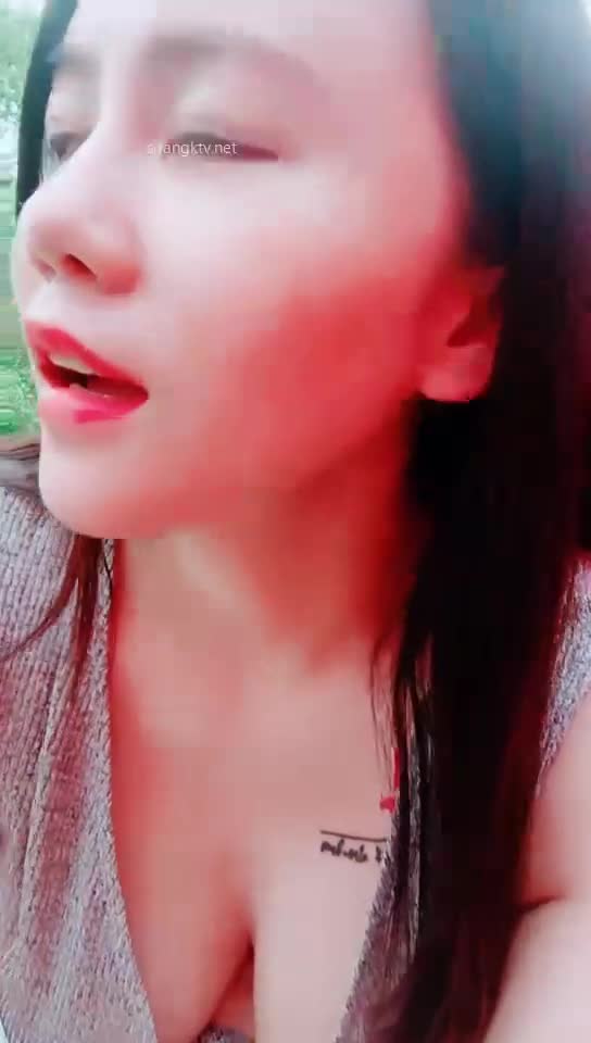 【雪儿老师】G奶滴滴女司姬~沟搭乘客~无套车震【29V】 (27)