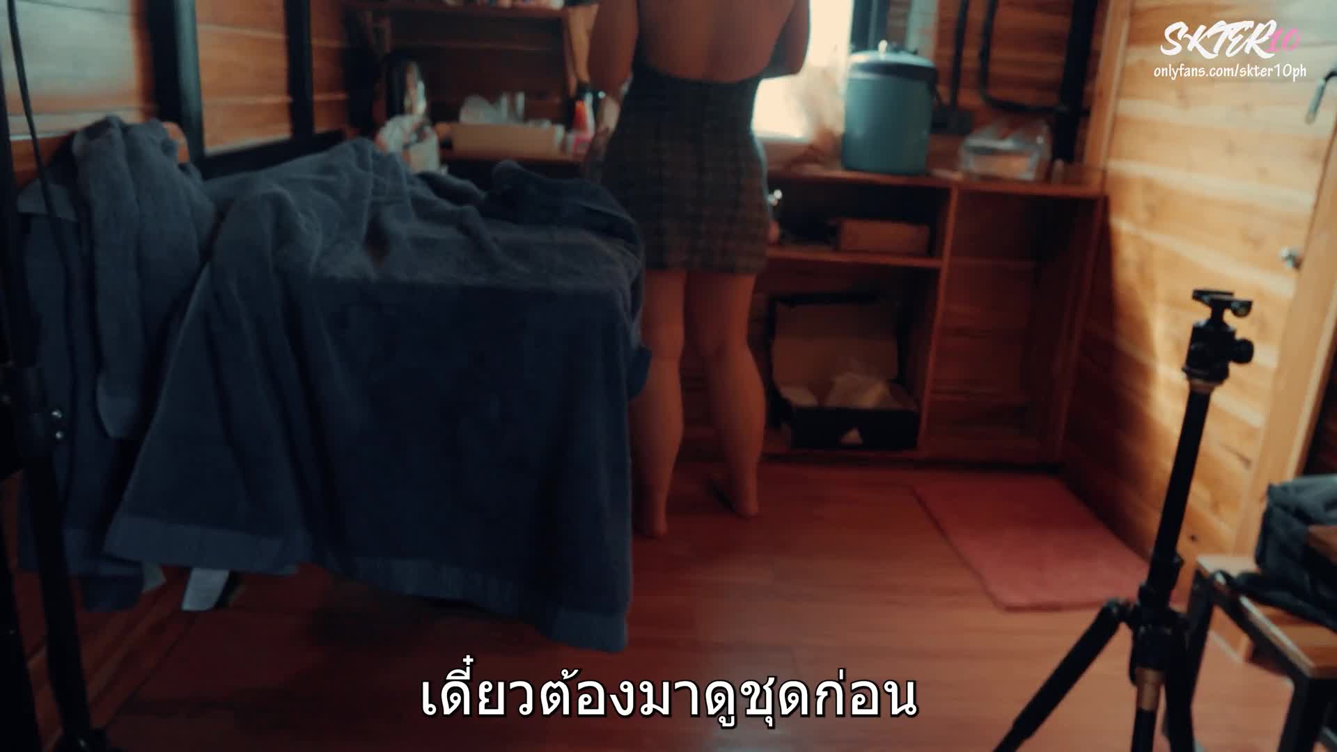 【自整理】有露出癖的老婆戴着无线跳蛋逛超市，我在后面用手机把震动频率调到最大！【200V】 (54)