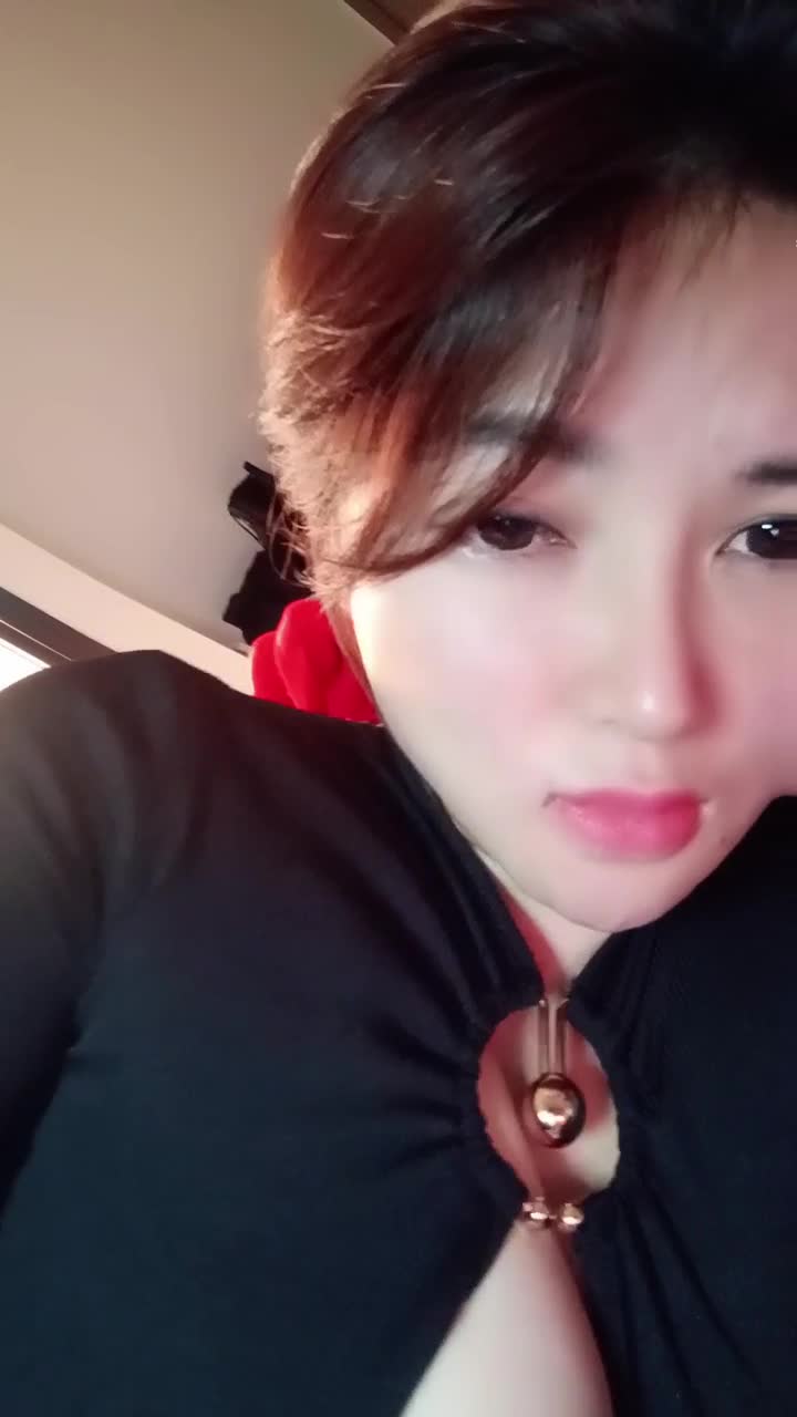 极品御姐【胆子小温柔点】寂寞姐只能道具慰藉~黄瓜不浪费【12V】 (12)