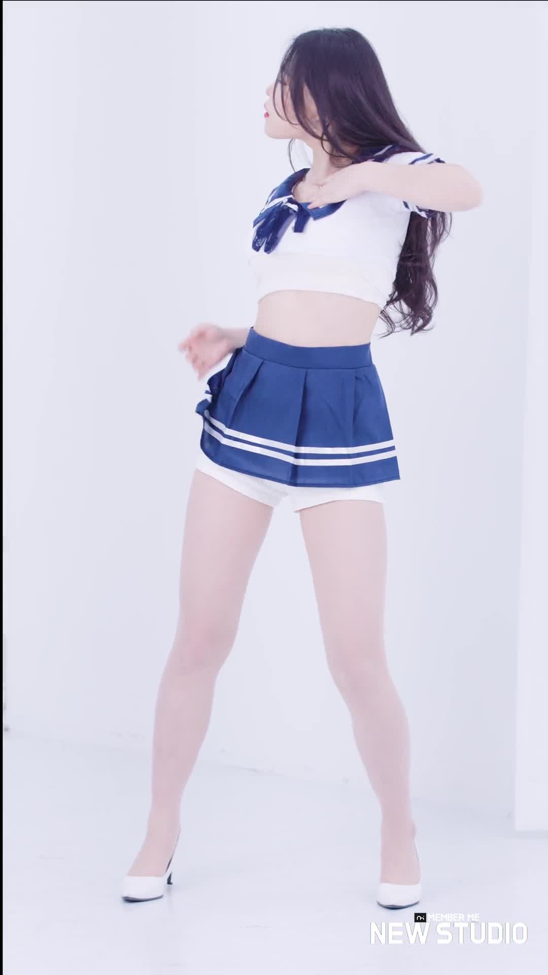 윤서_세라복_위글위글