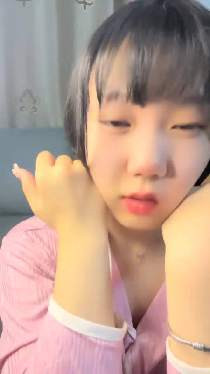 校花终于给操了~【02小美】口交口交后骑乘位啪啪狂啪啪狂操！【42v】 (25)