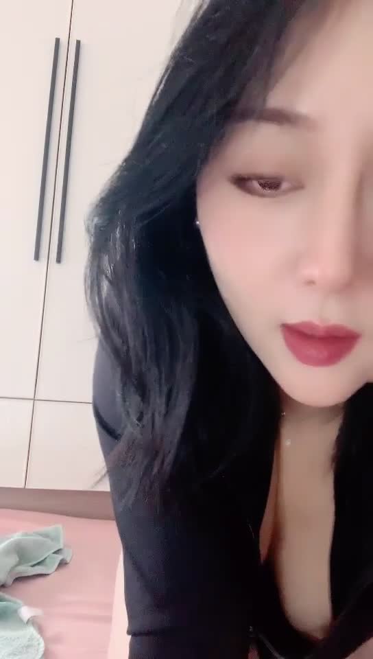 【佳哆宝】骚舞弄姿~丝袜美脚~美胸粉鲍【10V】 (10)