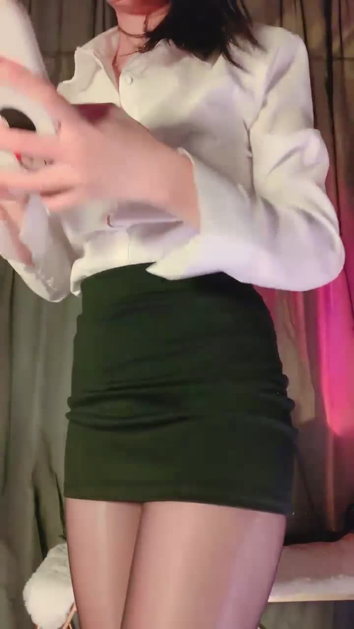 人如其名【前任三秒】蒙砂骚舞~道具贴屏自慰~爽到爆白浆【35V】 (27)