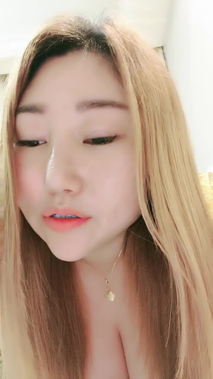 F杯乐乐】真是又白又大又圆又软~模拟口交~闺蜜上阵【10V】 (10)