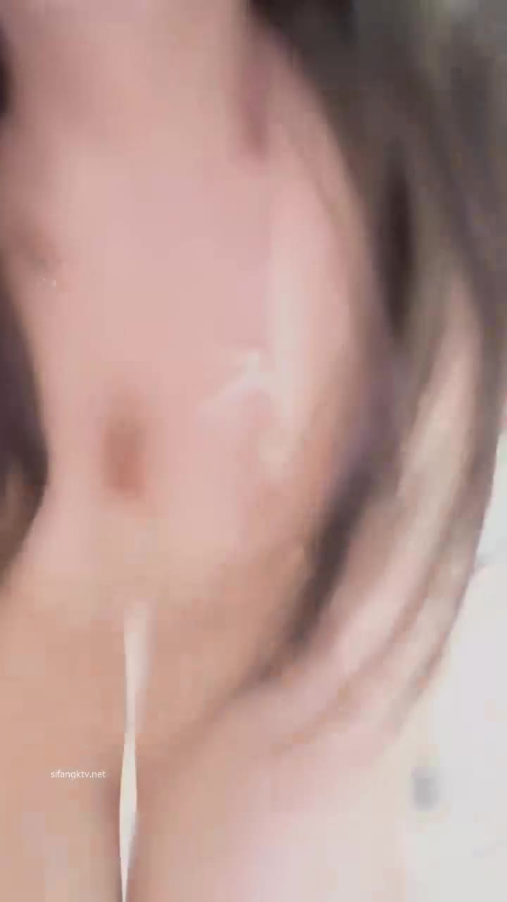 【爆汁肉丸】部分密码房 G奶女神~美腿丝袜~跳蛋狂震~道具抽插~喷尿【33v】 (29)