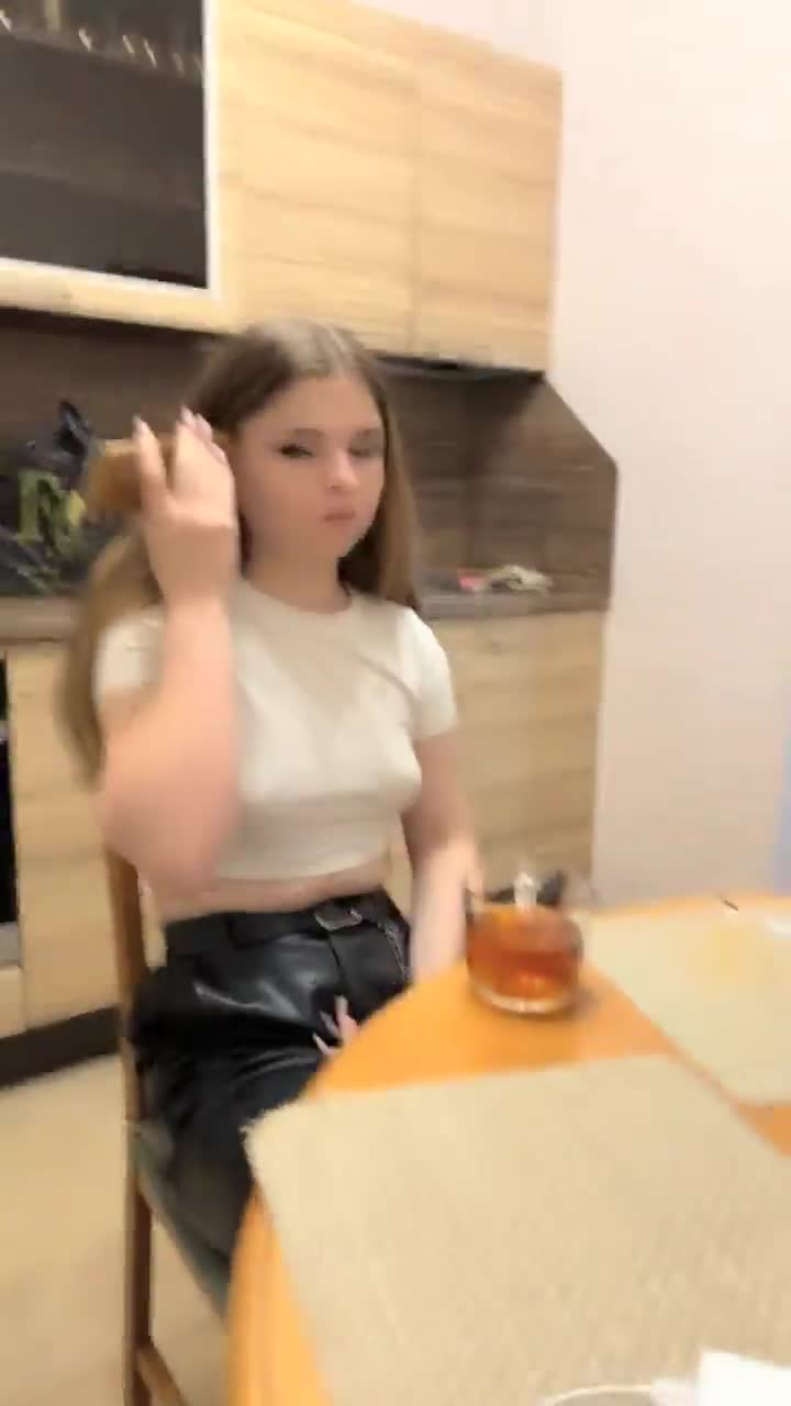 【户外挑战者】土豪玩转洋妞~ 俄罗斯极品模特美女~道具趴趴【42V】 (42)