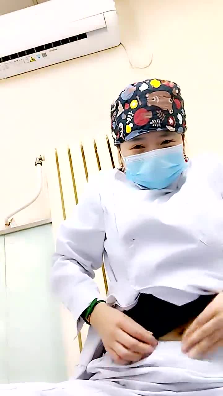 白衣天使 医生上班摸鱼 【浪荡美小护】上班玩丝袜真空跳蛋 【30v】 (3)