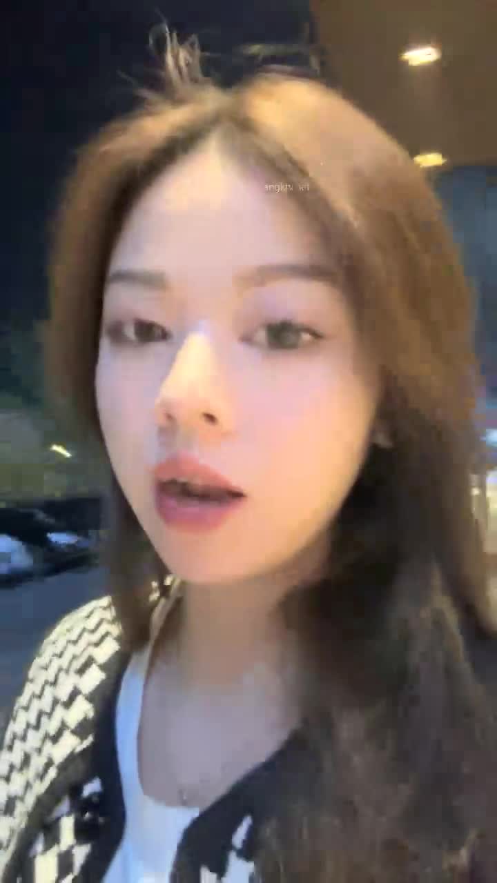 【财神爷的心尖宝贝】酒吧女神~全裸热舞~沐浴道具自慰 【61V】 (11)