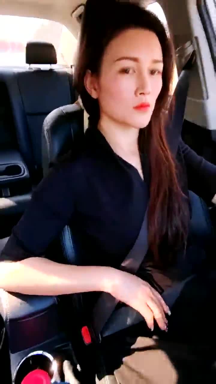 【不知天地为何物】G奶滴滴车司姬~真空跳蛋~沟搭乘客【46V】 (40)