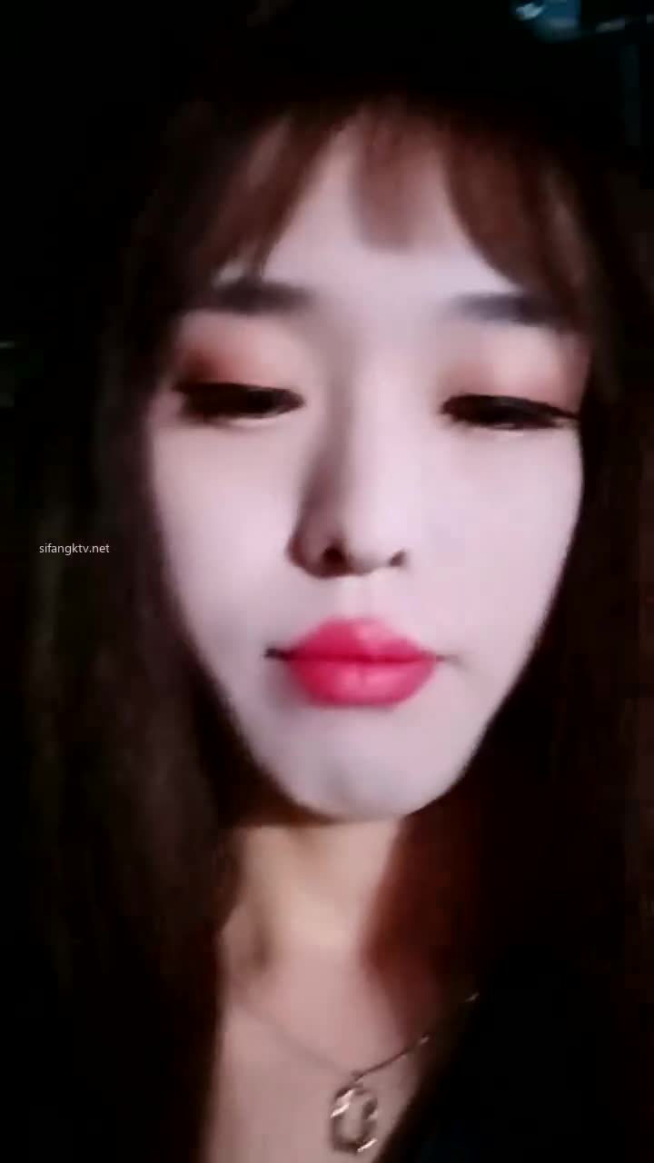 【女装大佬尒静】2位妖艳TS互操~户外电击~黑牛炮机爆菊【30v】 (9)