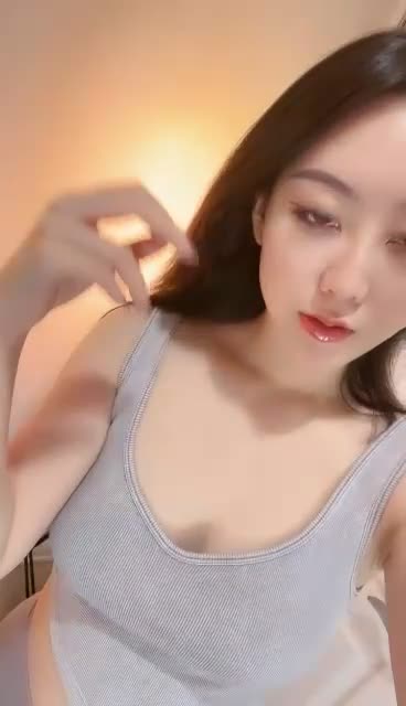 全网第一嫩穴女神回归【王动物马里布】温州网红女神~顶级身材~绝美粉逼~道具抽插 【78V】 (30)