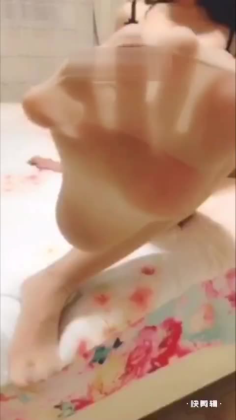 【亲嫂子，原味晓晓夏】 穿各种丝袜 炮机自慰足交口交 各种体位啪啪短视频合集【237v】 (47)