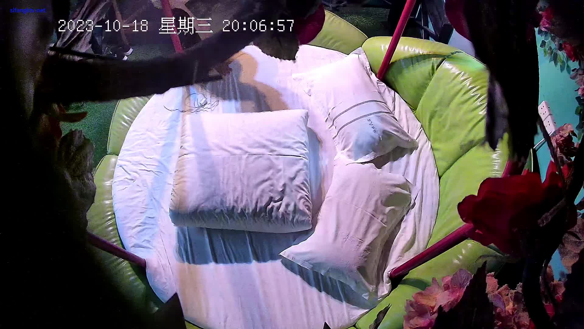 最新酒店偷拍 高颜值美女在接电话的时候被疯狂输出 无毛美艳少妇被暴力输出叫的撕心裂肺 等作品合集【10v】 (6)