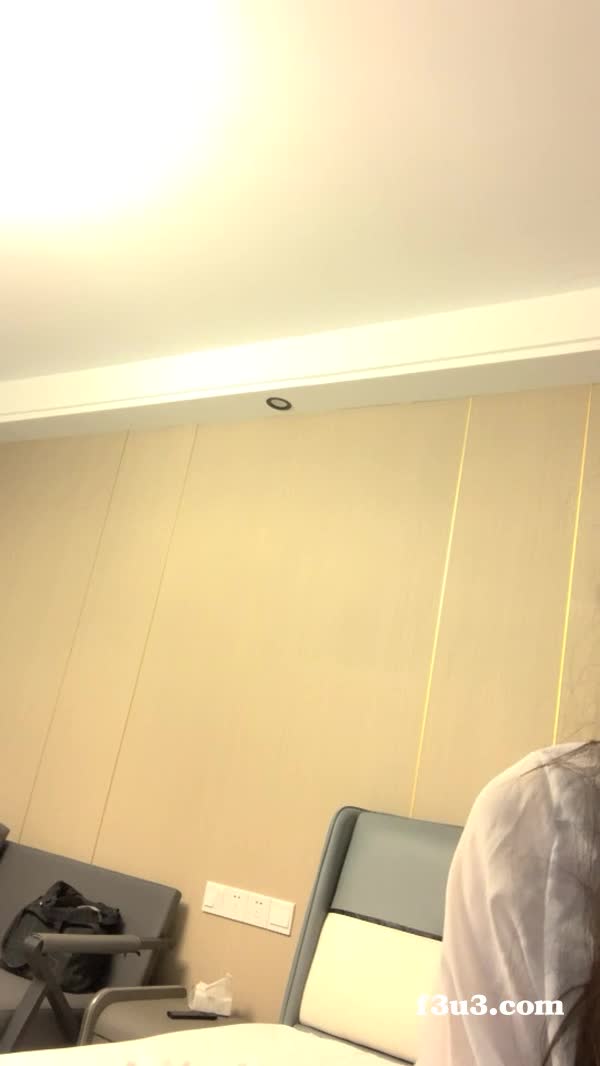 f3u3.com 女神一姐位置坐稳，【0咕噜0】，极品小仙女，单场399金币，日入过万，值得票价，人间绝色尤物佳品