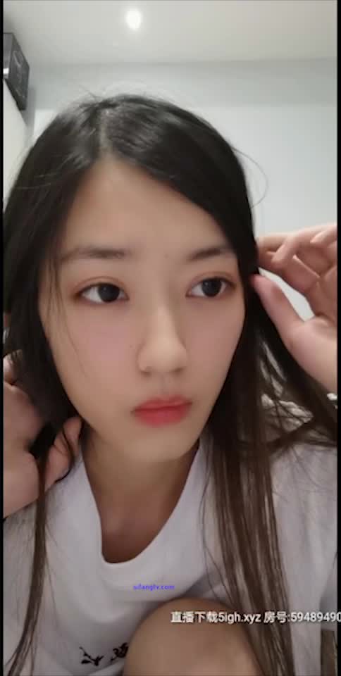 【蜜桃睡不醒（南京超模）】美乳浪穴 自慰喷水撩骚 绝版收藏【25V】 (23)