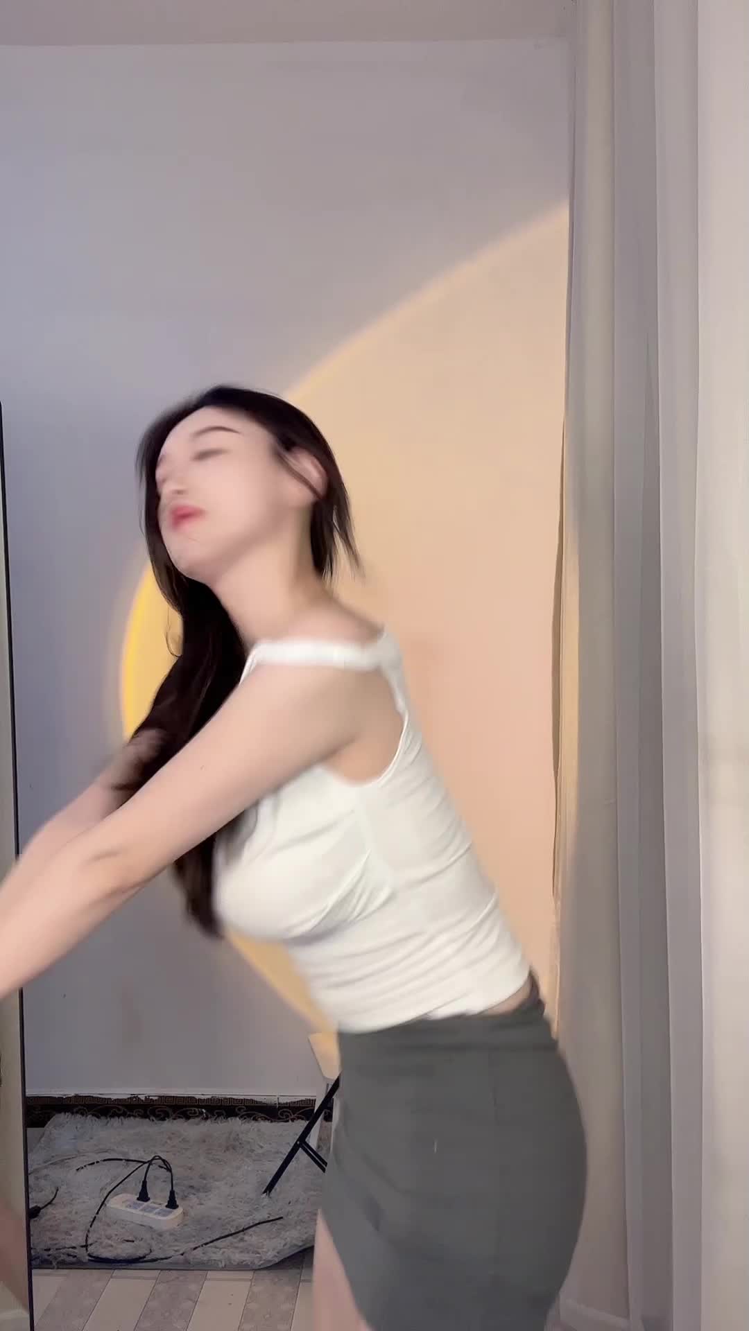 蒋大爷 巴拉豆 开火车 深水炸弹 巴巴摇 怒击摇 酒吧炸场 DayInNight